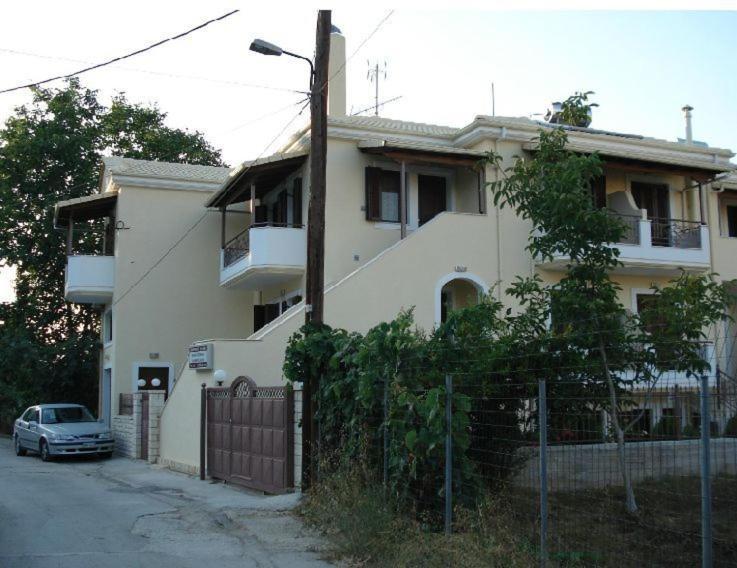 VILLA KAROLINA Tsogkas Szívota Kültér fotó